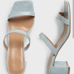BANANA REPUBLIC BLOCK HEEL SANDALS